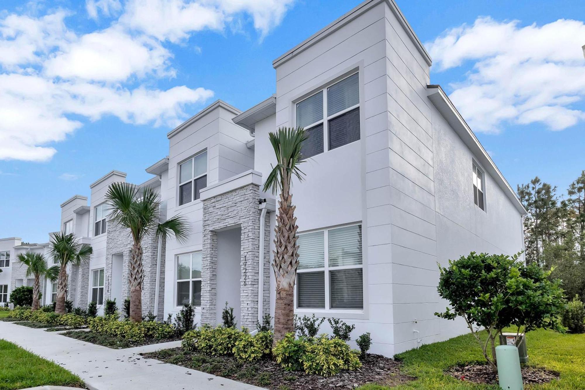 4 Bedrooms Pool Hidden Forest Amenities Apartment Orlando